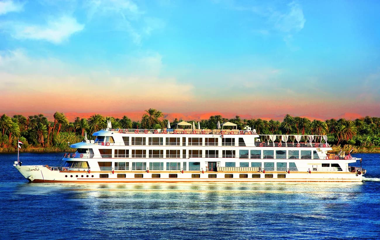 Sanctuary Sun Boat IV