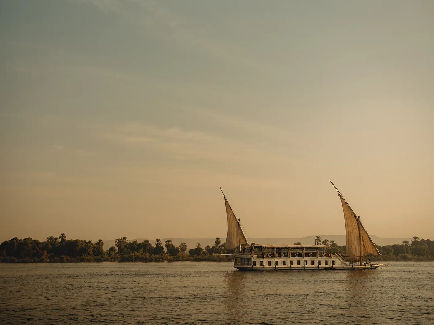 Set Nefru, a Nile dahabiya