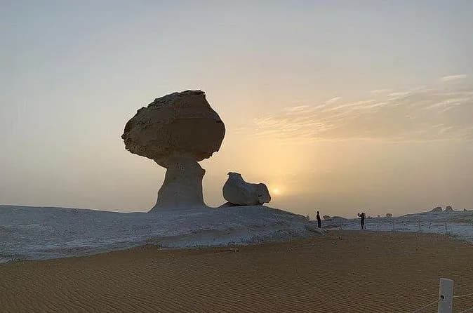 Reise in die Oase Bahariya: Safari und Wüstenerkundung