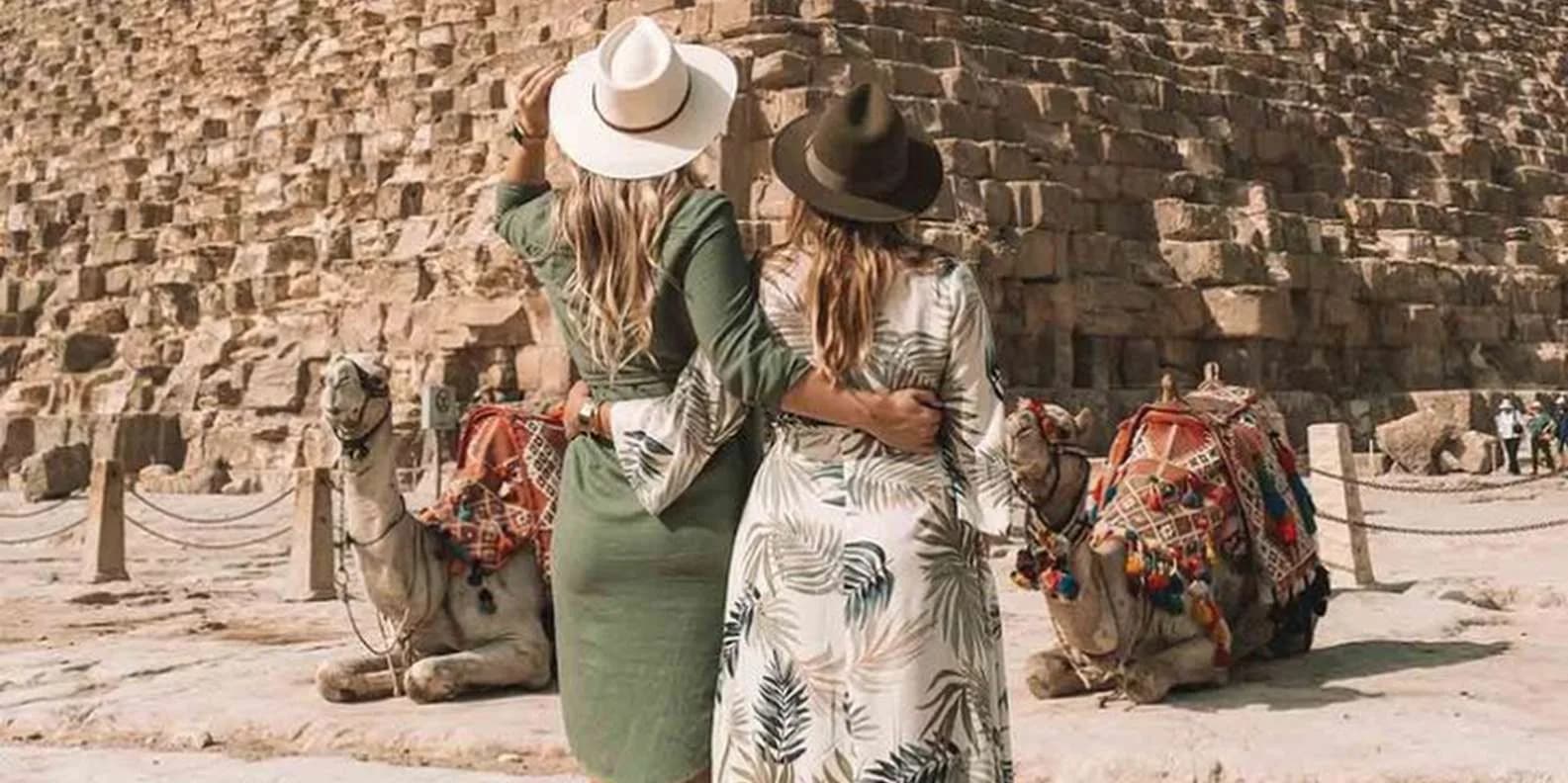 Cairo: Giza pyramids, Sphinx, and Great Pyramid Tour