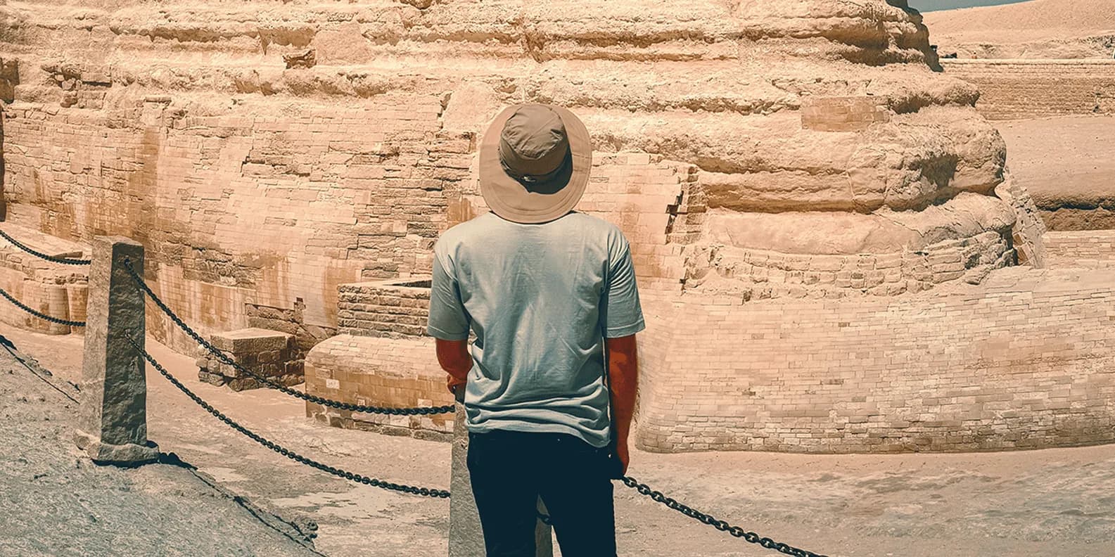 Cairo/Giza: Pyramids, Sphinx & Egyptian Museum — Guided Tour