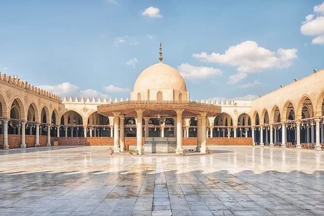 Tour di moschee, musei e antichi mercati da Il Cairo