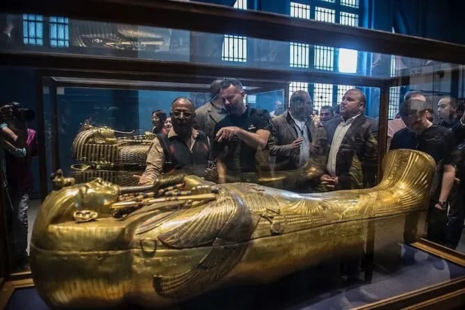 Private Tutankhamun Treasures Tour at Grand Egyptian Museum (GEM)