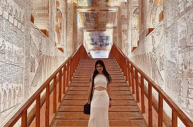 Queens Valley & Habu Temple & Nefertari Tour &City of Workers