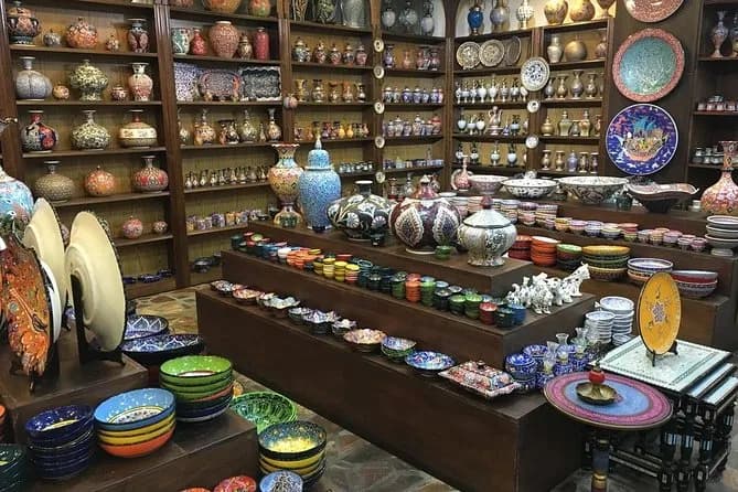 Safe shopping trip for high quality souvenirs