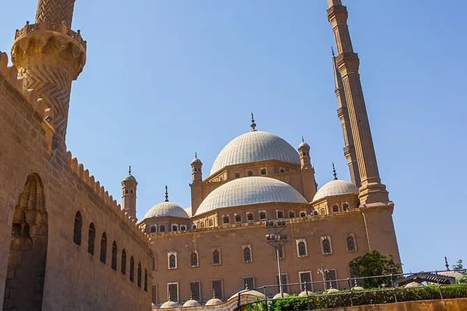 Cairo: Salah El Din Citadel and Old Cairo Bazaar Guided Tour
