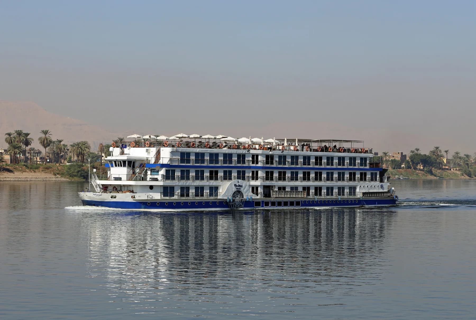 L’Oberoi Philae en navigation sur le Nil près de Louxor